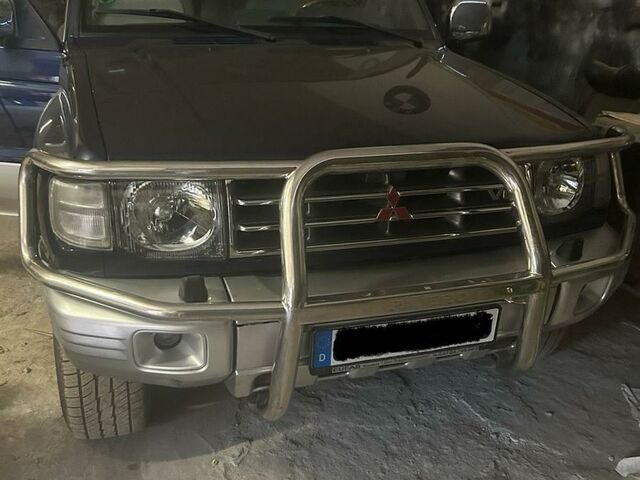 Міцубісі Паджеро 1997 у Європі на Automoto.ua Синій Міцубісі Паджеро, об'ємом двигуна 0 л та пробігом 204 тис. км за 14500 $, фото 1 на Automoto.ua