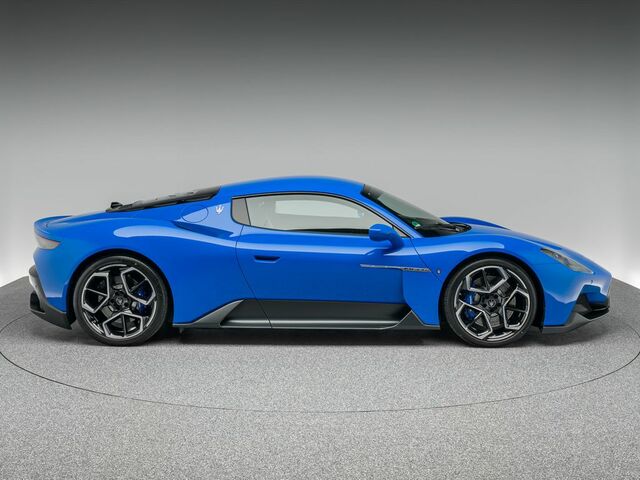 Синій Мазераті MC 20, об'ємом двигуна 2.99 л та пробігом 90 тис. км за 257147 $, фото 4 на Automoto.ua