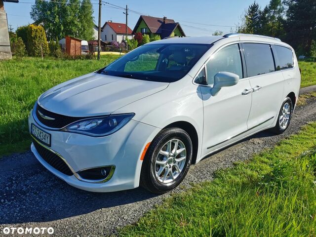 Крайслер Pacifica, об'ємом двигуна 3.6 л та пробігом 197 тис. км за 21274 $, фото 1 на Automoto.ua