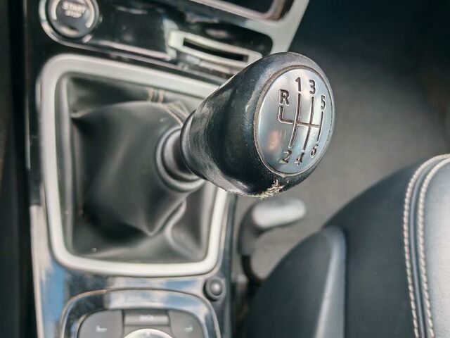 Рено Гранд Эспейс 2012 в Европе на Automoto.ua Серебряный Рено Гранд Эспейс, объемом двигателя 2 л и пробегом 257 тыс. км за 4590 $, фото 17 на Automoto.ua