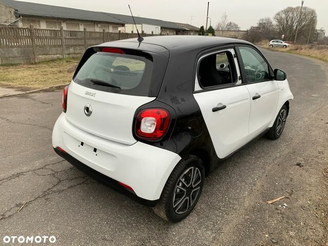 Смарт Forfour, об'ємом двигуна 1 л та пробігом 36 тис. км за 3434 $, фото 4 на Automoto.ua