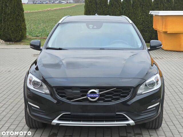 Вольво V60 Cross Country, объемом двигателя 1.97 л и пробегом 190 тыс. км за 17257 $, фото 10 на Automoto.ua