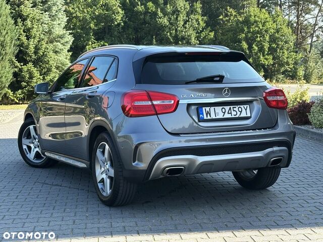 Мерседес ГЛА-Клас 2015 у Європі на Automoto.ua Сірий Мерседес ГЛА-Клас, об'ємом двигуна 1 л та пробігом 177 тис. км за 17434 $, фото 14 на Automoto.ua