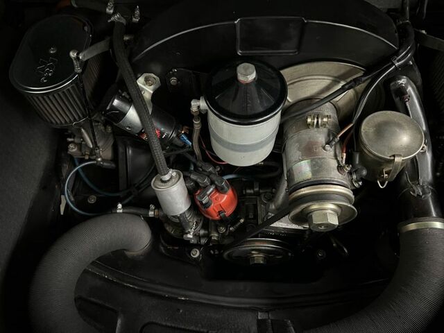 Сірий Порше 356, об'ємом двигуна 1.57 л та пробігом 42 тис. км за 127018 $, фото 17 на Automoto.ua