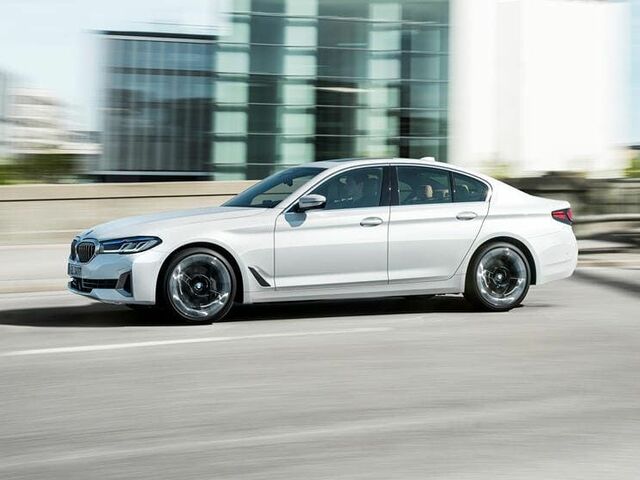 BMW 5 Series 2023 швидкість Швидкість та розгін BMW 5 Series 2023