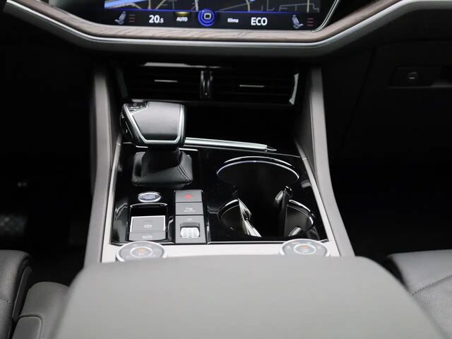 Фольксваген Туарег 2020 у Європі на Automoto.ua Чорний Фольксваген Туарег, об'ємом двигуна 3 л та пробігом 52 тис. км за 69944 $, фото 9 на Automoto.ua