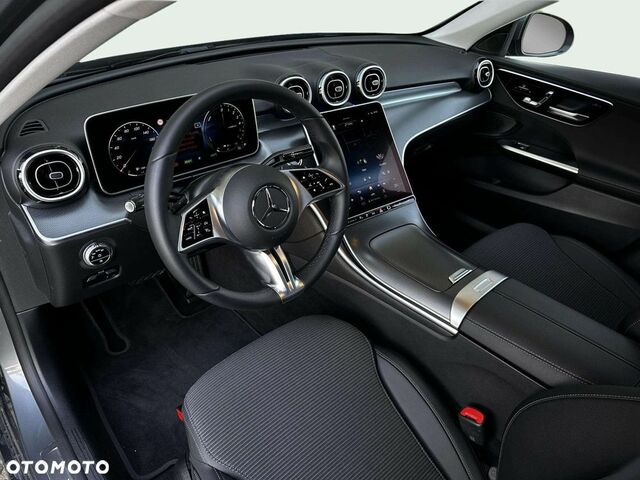 Мерседес Ц-Класс 2023 в Европе на Automoto.ua Серый Мерседес Ц-Класс, объемом двигателя 1 л и пробегом 18 тыс. км за 62352 $, фото 10 на Automoto.ua
