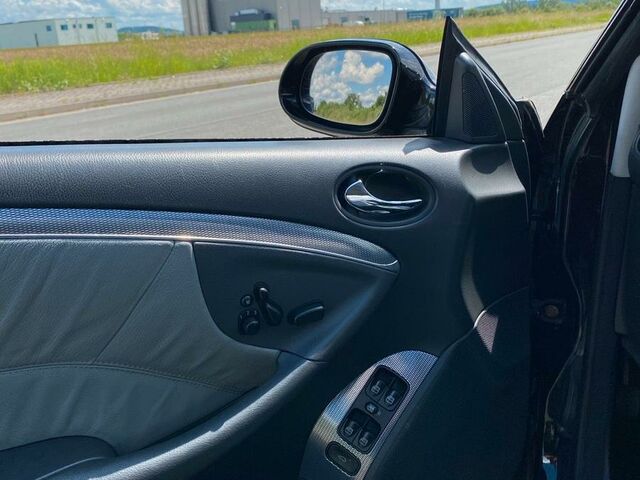 Мерседес 200 2005 в Европе на Automoto.ua Черный Мерседес 200, объемом двигателя 0 л и пробегом 186 тыс. км за 7445 $, фото 5 на Automoto.ua