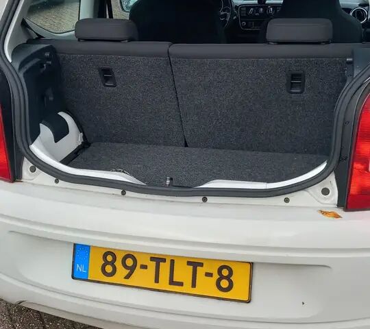 Фольксваген Ап 2012 у Європі на Automoto.ua Фольксваген Ап, об'ємом двигуна 0 л та пробігом 148 тис. км за 4375 $, фото 2 на Automoto.ua