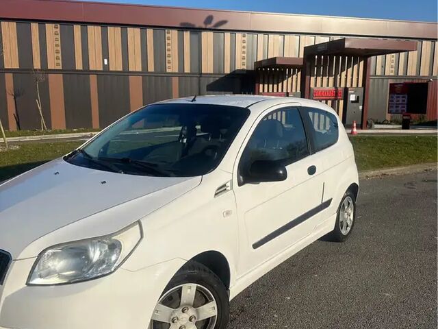 Шевроле Авео 2010 у Європі на Automoto.ua Шевроле Авео, об'ємом двигуна 1.21 л та пробігом 194 тис. км за 2243 $, фото 6 на Automoto.ua