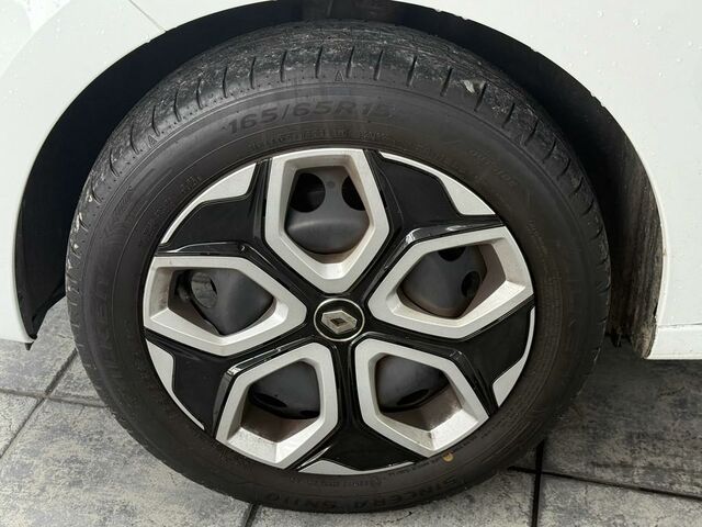 Рено Твинго 2020 в Европе на Automoto.ua Рено Твинго, объемом двигателя 1 л и пробегом 89 тыс. км за 7890 $, фото 18 на Automoto.ua