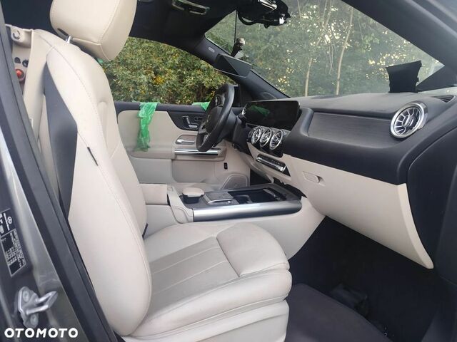 Мерседес ГЛА-Класс 2020 в Европе на Automoto.ua Серый Мерседес ГЛА-Класс, объемом двигателя 1 л и пробегом 91 тыс. км за 11356 $, фото 10 на Automoto.ua