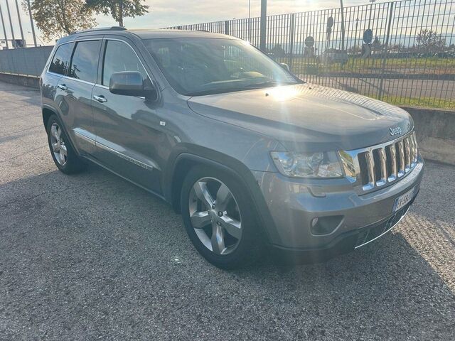 Шевроле Орландо 2011 в Европе на Automoto.ua Серый Шевроле Орландо, объемом двигателя 2 л и пробегом 300 тыс. км за 7700 $, фото 1 на Automoto.ua