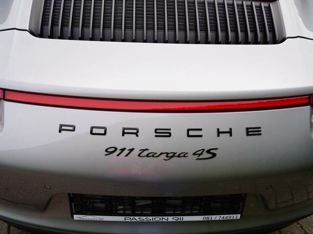 Серый Порше Targa, объемом двигателя 2.98 л и пробегом 49 тыс. км за 149563 $, фото 4 на Automoto.ua