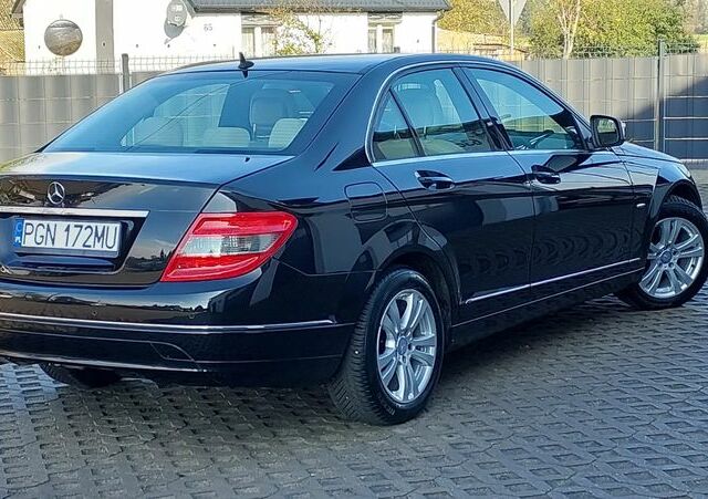 Мерседес Ц-Клас 2008 у Європі на Automoto.ua Чорний Мерседес Ц-Клас, об'ємом двигуна 1 л та пробігом 189 тис. км за 8463 $, фото 20 на Automoto.ua