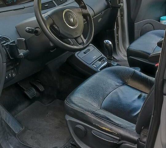 Рено Гранд Эспейс 2010 в Европе на Automoto.ua Серый Рено Гранд Эспейс, объемом двигателя 0 л и пробегом 263 тыс. км за 4950 $, фото 8 на Automoto.ua