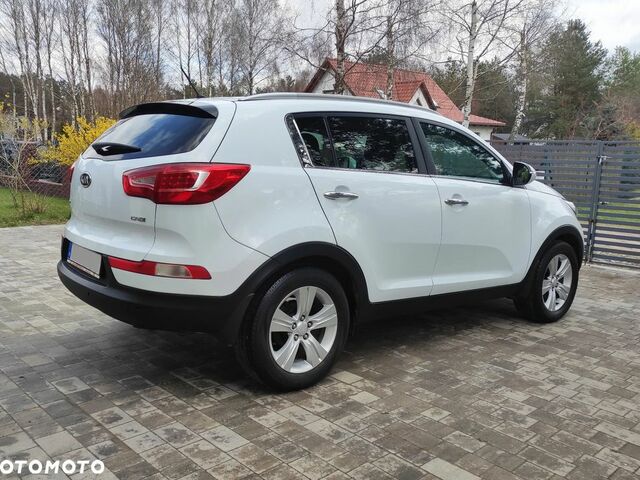 Киа Sportage, объемом двигателя 1.69 л и пробегом 235 тыс. км за 8315 $, фото 2 на Automoto.ua