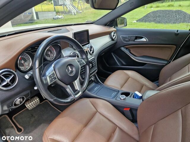 Мерседес ГЛА-Клас 2014 у Європі на Automoto.ua Білий Мерседес ГЛА-Клас, об'ємом двигуна 1 л та пробігом 158 тис. км за 18790 $, фото 6 на Automoto.ua