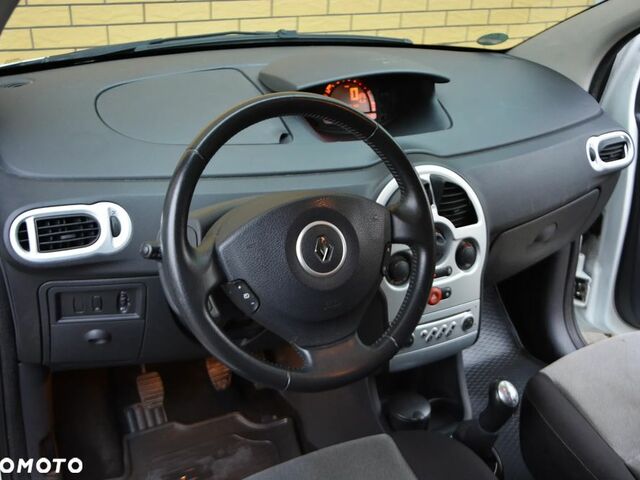 Рено Модус 2009 в Европе на Automoto.ua Белый Рено Модус, объемом двигателя 1 л и пробегом 171 тыс. км за 12800 $, фото 14 на Automoto.ua