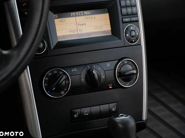 Мерседес Б-класс 2009 в Европе на Automoto.ua Серый Мерседес Б-класс, объемом двигателя 1 л и пробегом 219 тыс. км за 4819 $, фото 36 на Automoto.ua