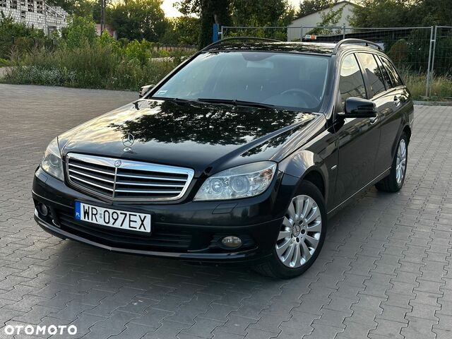 Мерседес Ц-Клас 2009 у Європі на Automoto.ua Чорний Мерседес Ц-Клас, об'ємом двигуна 2.14 л та пробігом 224 тис. км за 22000 $, фото 1 на Automoto.ua