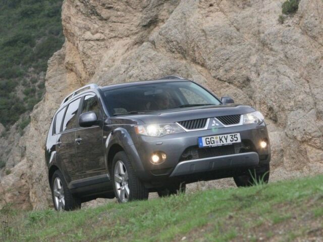 Мицубиси Аутлендер, Внедорожник / Кроссовер 2006 - 2012 II 2.4i (170) 4WD CVT