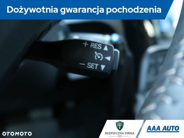 Тойота Аурис, объемом двигателя 1.6 л и пробегом 127 тыс. км за 12527 $, фото 21 на Automoto.ua