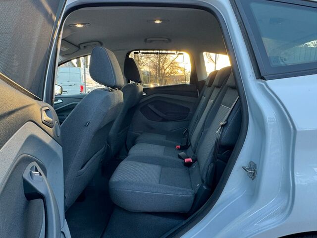 Форд Сі-Макс 2015 у Європі на Automoto.ua Білий Форд Сі-Макс, об'ємом двигуна 1 л та пробігом 81 тис. км за 7990 $, фото 18 на Automoto.ua