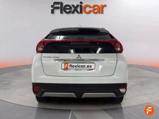 Міцубісі Eclipse Cross 2020 у Європі на Automoto.ua Білий Міцубісі Eclipse Cross, об'ємом двигуна 1.5 л та пробігом 21 тис. км за 21497 $, фото 3 на Automoto.ua