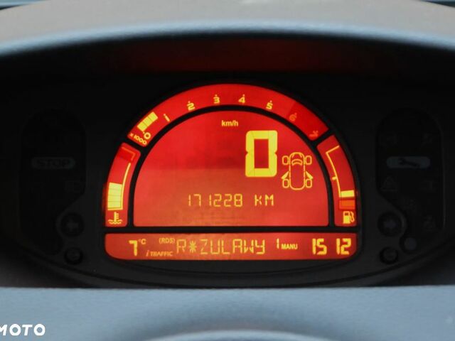 Рено Модус 2009 в Европе на Automoto.ua Белый Рено Модус, объемом двигателя 1 л и пробегом 171 тыс. км за 12800 $, фото 23 на Automoto.ua