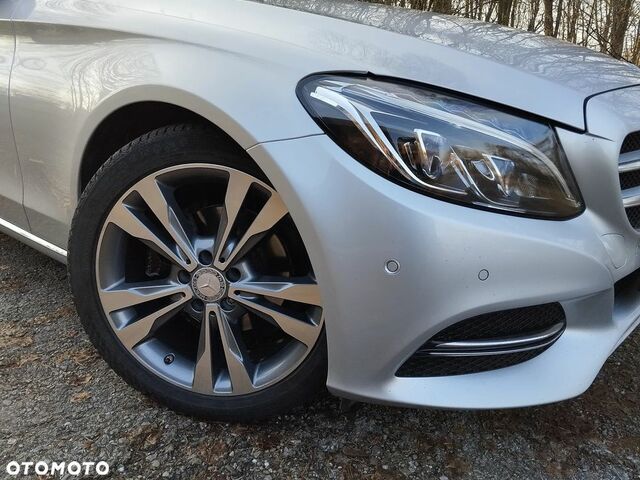 Мерседес Ц-Класс 2014 в Европе на Automoto.ua Серый Мерседес Ц-Класс, объемом двигателя 1 л и пробегом 245 тыс. км за 57500 $, фото 12 на Automoto.ua