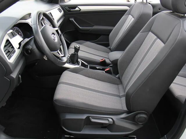 Фольксваген Ти-Рок 2020 в Европе на Automoto.ua Белый Фольксваген Ти-Рок, объемом двигателя 1 л и пробегом 23 тыс. км за 28924 $, фото 11 на Automoto.ua