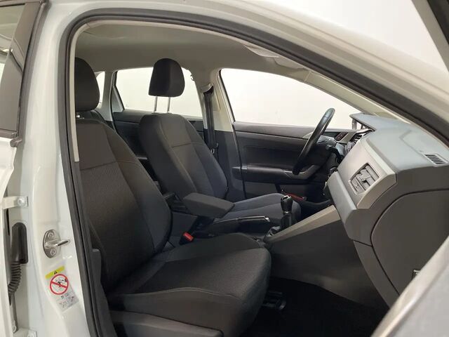 Фольксваген Поло 2019 у Європі на Automoto.ua Білий Фольксваген Поло, об'ємом двигуна 1 л та пробігом 142 тис. км за 13722 $, фото 4 на Automoto.ua