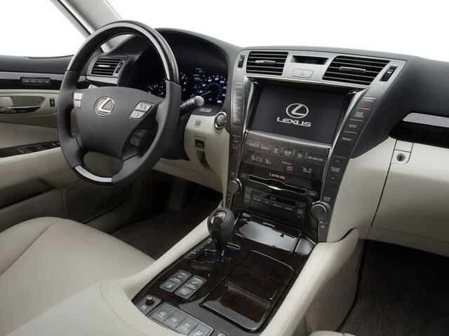 Лексус ЛС, Седан 2012 - н.в. IV  460 AWD (370 Hp)