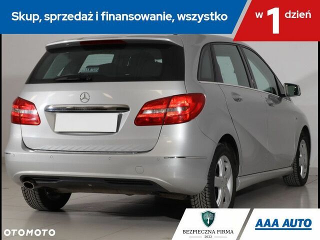 Мерседес Б-клас 2011 у Європі на Automoto.ua Сірий Мерседес Б-клас, об'ємом двигуна 1 л та пробігом 149 тис. км за 7749 $, фото 5 на Automoto.ua