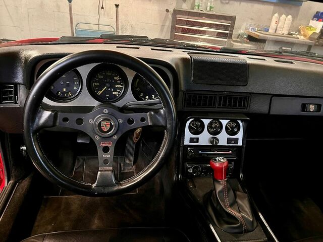Красный Порше 944, объемом двигателя 2.45 л и пробегом 78 тыс. км за 26898 $, фото 10 на Automoto.ua
