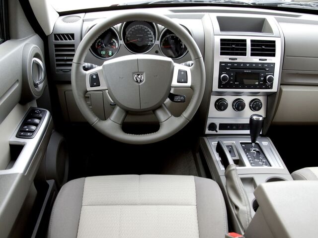 Додж Нитро, Внедорожник / Кроссовер 2007 - н.в. 3.7 i V6 12V 4WD