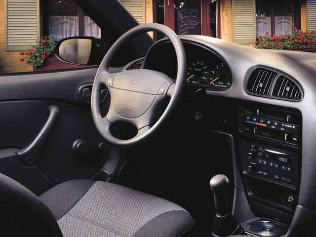 Шевроле Метро, Седан 1998 - 2007 Sedan (MR226) 1.3 LSi