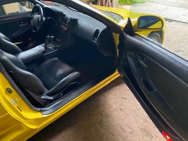 Тойота МР2 1994 в Европе на Automoto.ua Оранжевый Тойота МР2, объемом двигателя 2 л и пробегом 116 тыс. км за 23818 $, фото 5 на Automoto.ua