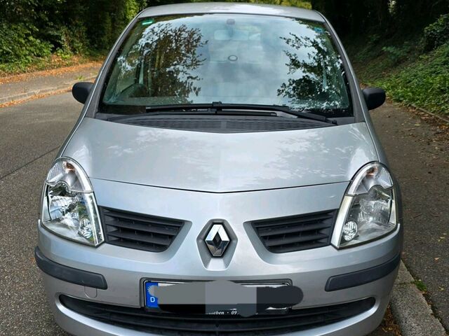 Рено Модус 2007 у Європі на Automoto.ua Сірий Рено Модус, об'ємом двигуна 0 л та пробігом 174 тис. км за 2200 $, фото 1 на Automoto.ua