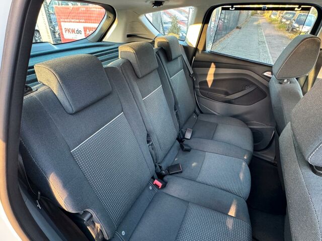 Форд Сі-Макс 2015 у Європі на Automoto.ua Білий Форд Сі-Макс, об'ємом двигуна 1 л та пробігом 81 тис. км за 7990 $, фото 14 на Automoto.ua