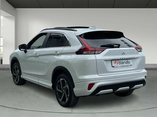 Міцубісі Eclipse Cross 2021 у Європі на Automoto.ua Білий Міцубісі Eclipse Cross, об'ємом двигуна 2.36 л та пробігом 45 тис. км за 30395 $, фото 1 на Automoto.ua