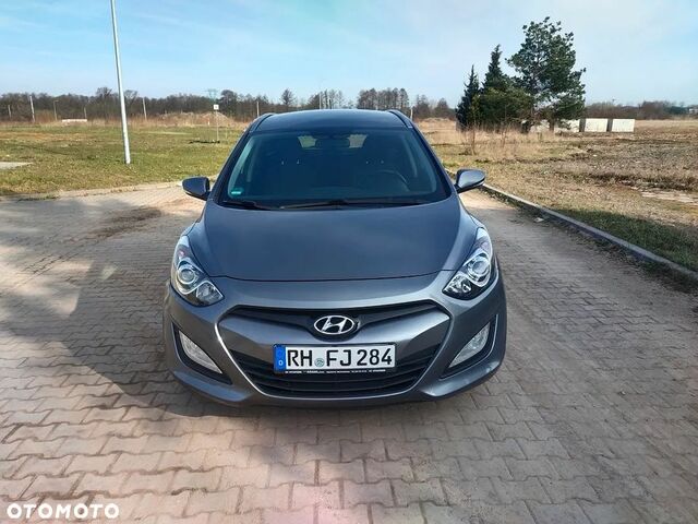 Хендай i30, объемом двигателя 1.4 л и пробегом 191 тыс. км за 5399 $, фото 8 на Automoto.ua