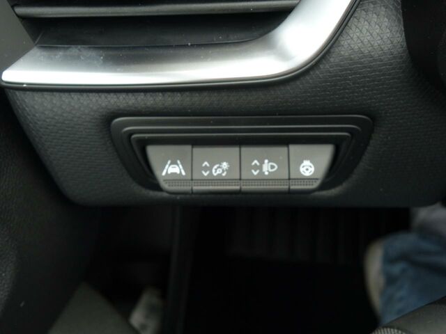 Мицубиси Кольт 2025 в Европе на Automoto.ua Мицубиси Кольт, объемом двигателя 1 л и пробегом 108 тыс. км за 21490 $, фото 15 на Automoto.ua