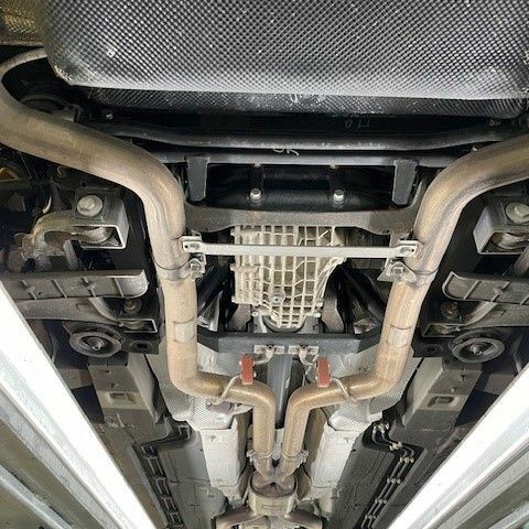 Сірий Мазераті Quattroporte, об'ємом двигуна 4.24 л та пробігом 53 тис. км за 38272 $, фото 14 на Automoto.ua