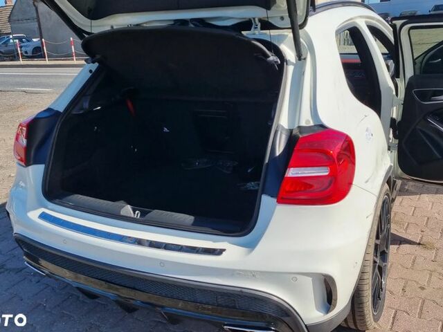 Мерседес ГЛА-Класс 2015 в Европе на Automoto.ua Белый Мерседес ГЛА-Класс, объемом двигателя 1 л и пробегом 151 тыс. км за 15618 $, фото 31 на Automoto.ua