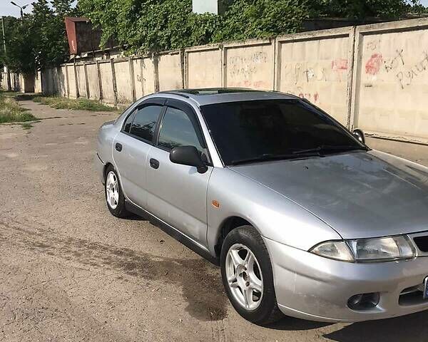 Мицубиси Харизма, Хэтчбек 1995 - 2000 Hatchback 1.8 16V GDI (125 hp)