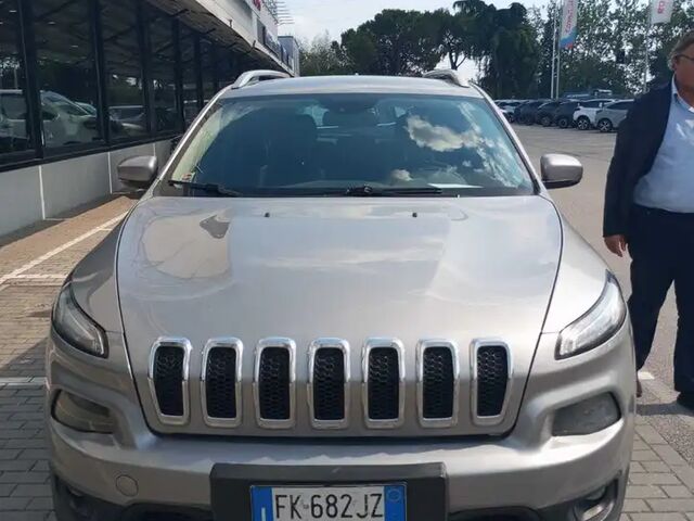 Джип Чероки 2017 в Европе на Automoto.ua Серый Джип Чероки, объемом двигателя 2.18 л и пробегом 152 тыс. км за 12686 $, фото 1 на Automoto.ua