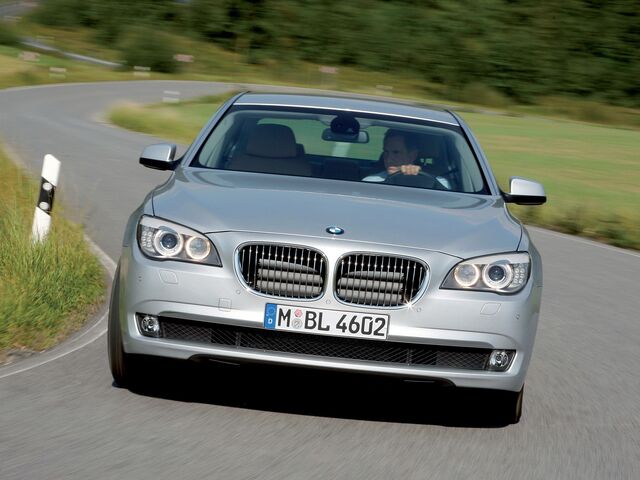 БМВ 7 Серія, Седан 2011 - н.в. (F01) 740d xDrive