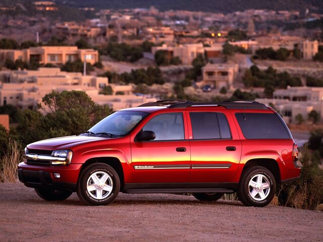 Шевроле Трейлблейзер, Позашляховик / Кросовер 2006 - 2012 6.0 i V8 16V SS AWD